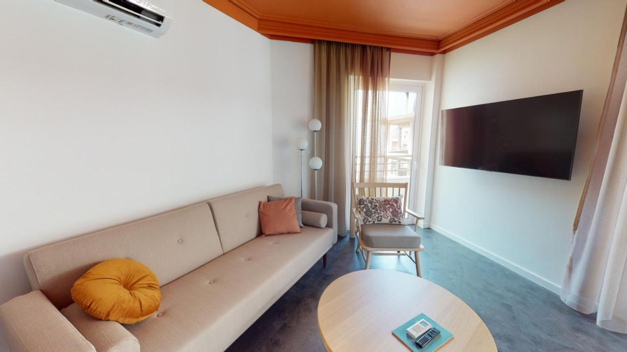 Onezerotwo By Zoia Living Aparthotel Athens Exterior photo